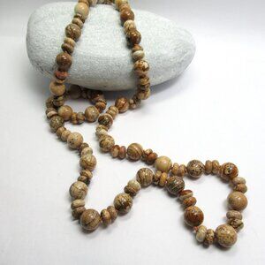 Picture Jasper knotted bead necklace